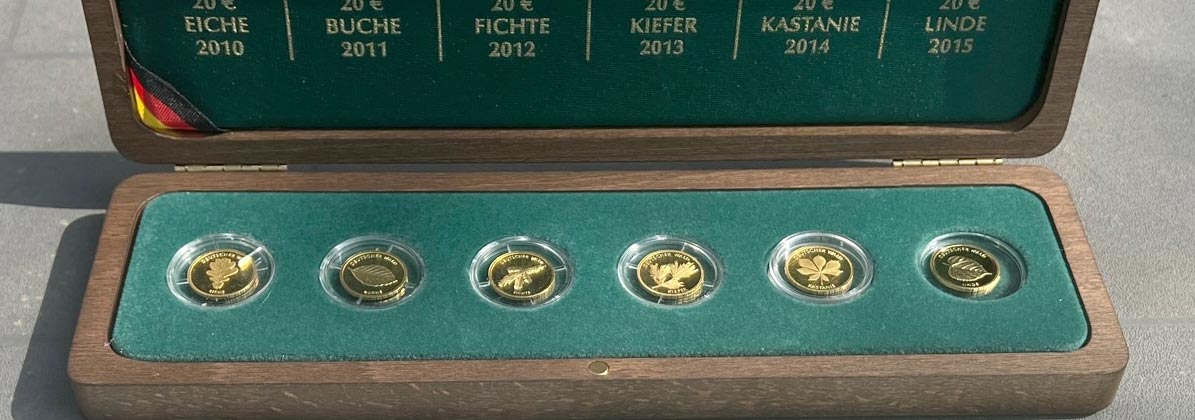 Goldmünzen der Serie Deutscher Wald